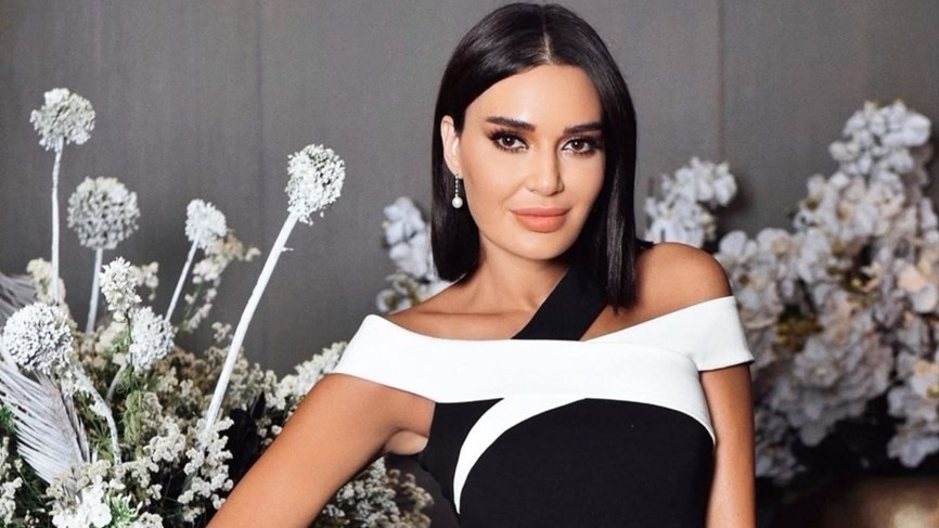 بالفيديو: النجمة سيرين عبد النور تكسر الصحون في عيد ميلاد شقيقتها