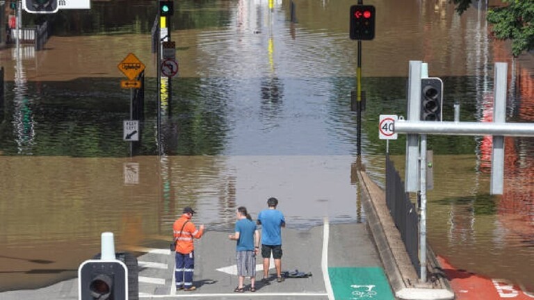 8 قتلى وإخلاء عشرات آلاف المنازل إثر الفيضانات في أستراليا