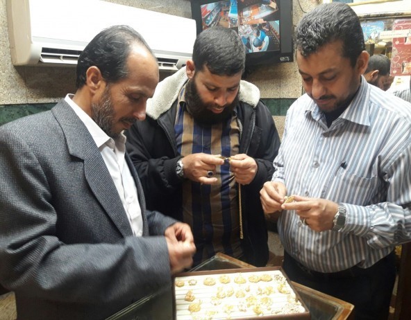 ضبط كمية من الفضة غير مدموغة في محافظة غزة