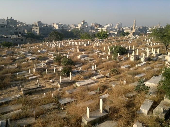 أوقاف غزة تٌقرر إغلاق 24 مقبرة لعدم اتساعها في الدفن