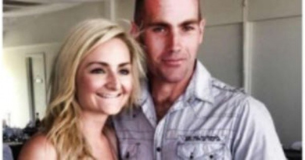 أيرلندية تعرض زوجها للبيع بـ 25 دولارًا فى مزاد أون لاين بعد تغيبه عن المنزل يومين