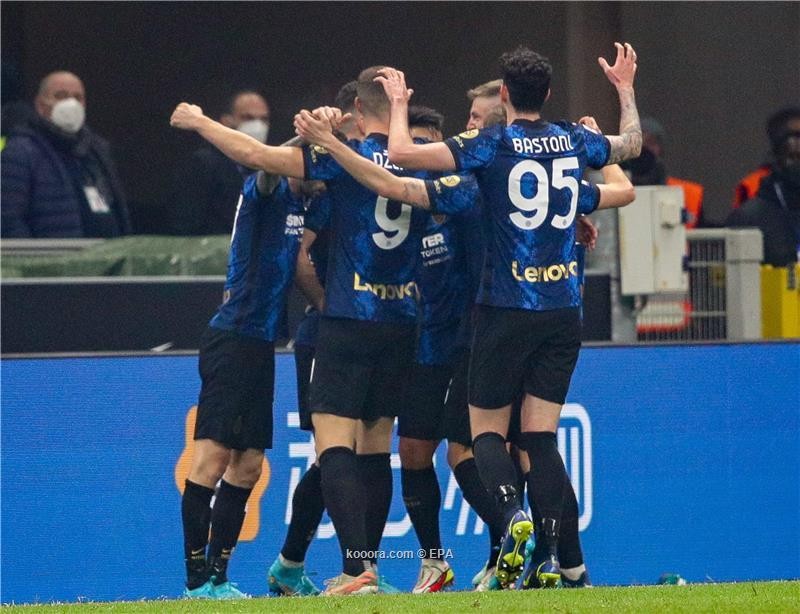 بالصور: جيرو يقود ميلان لقلب الطاولة على الإنتر وإشعال الكالتشيو