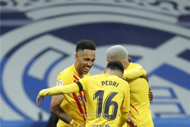 بالصور: برشلونة يزلزل البرنابيو برباعية في شباك ريال مدريد