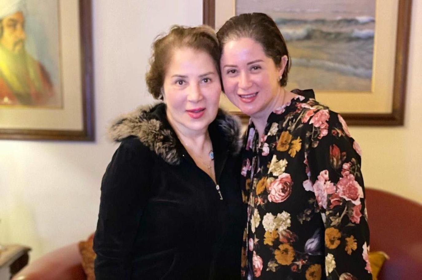 في يوم الام.... أحدث ظهور للفنانة المعتزلة نورا