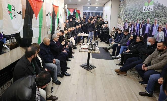 شاهد.. اشتية يُجري جولة تفقدية لمراكز القوائم الانتخابية في فلسطين