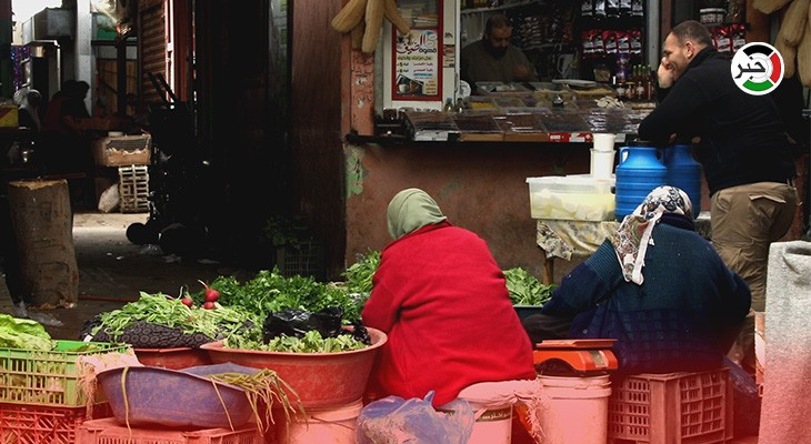 بالفيديو: يوم المرأة العالمي.. الفلسطينية تسعى لتوفير قوت يومها وتحلم بالعودة