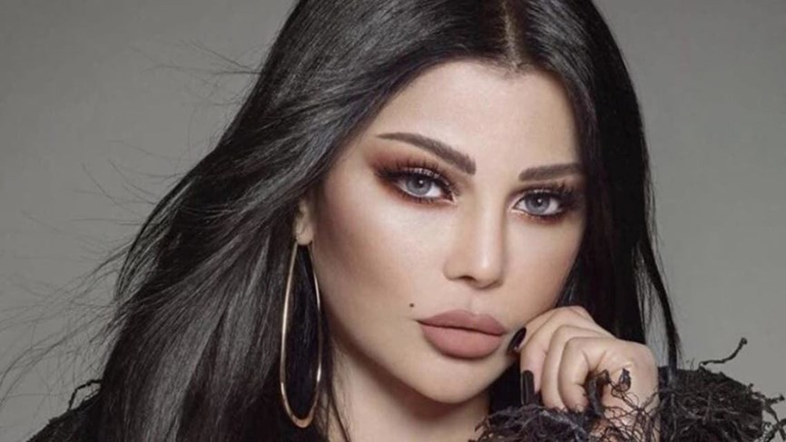 شاهد: صورة من طفولة الفنانة هيفاء وهبي تخرج الى العلن والجمهور "نفس الملامح"