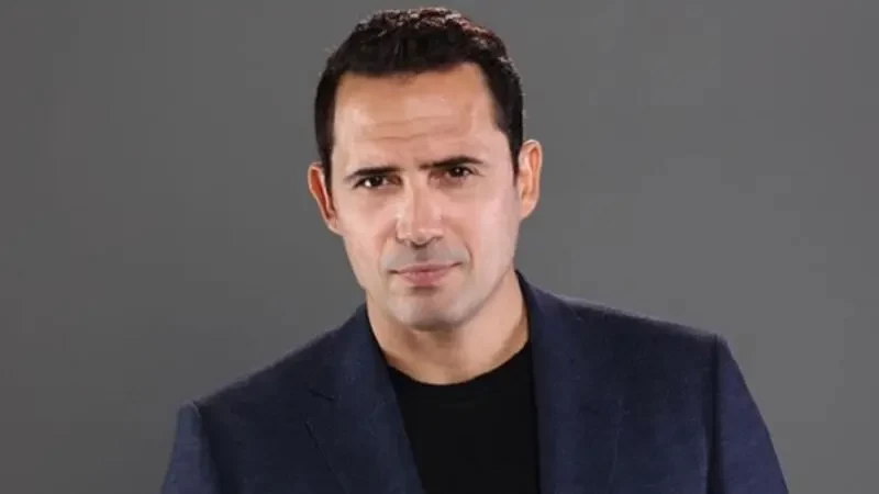 بالفيديو: الممثل ظافر العابدين يحتفل بالمرأة في يومها العالمي