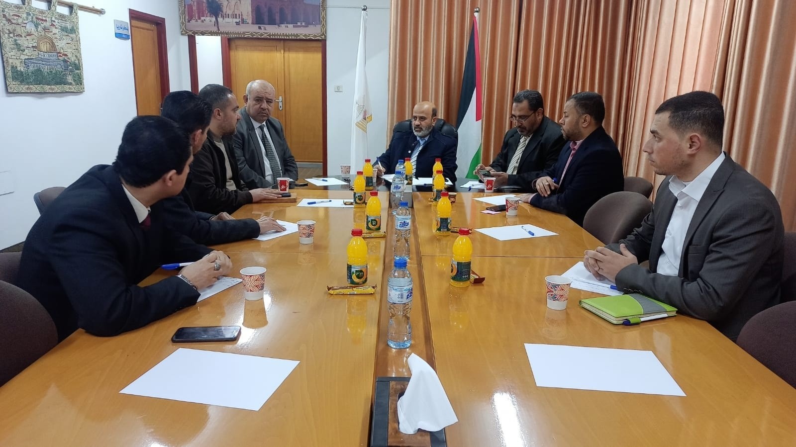 لجنة الطوارئ بغزة تُؤكّد استمرارها بمتابعة الأسعار ومراقبة الأسواق
