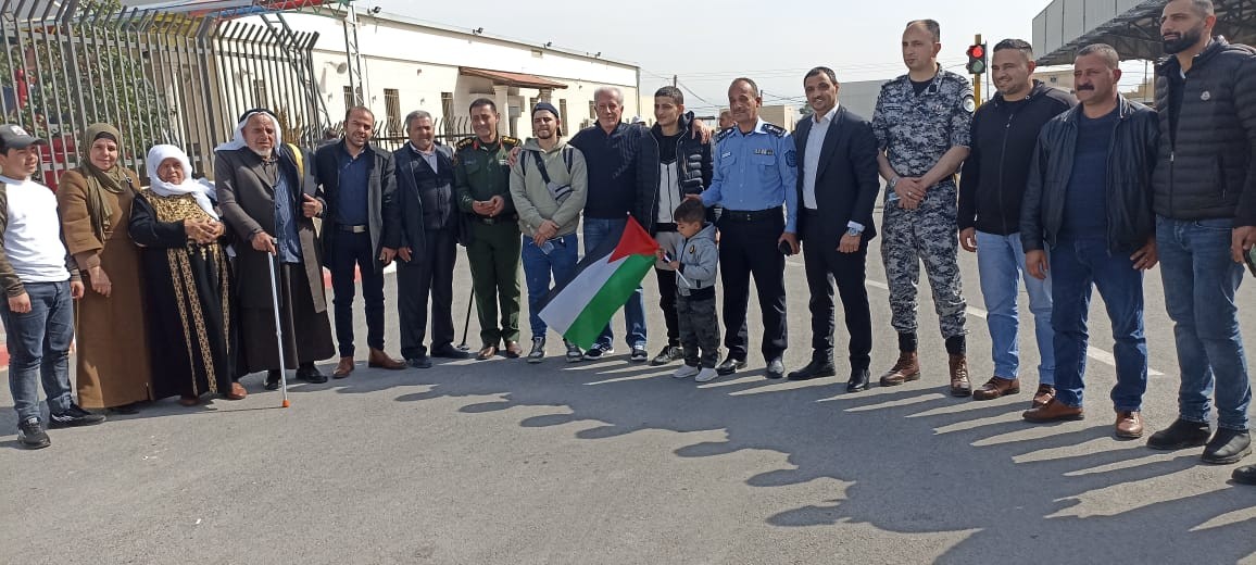 وصول عدد من الطلبة الفلسطينيين المتواجدين في أوكرانيا إلى أريحا