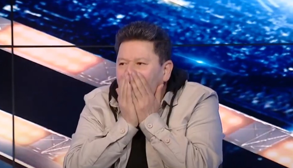 رضا عبد العال "يلطم" على الهواء بسبب مدرب المنتخب كيروش