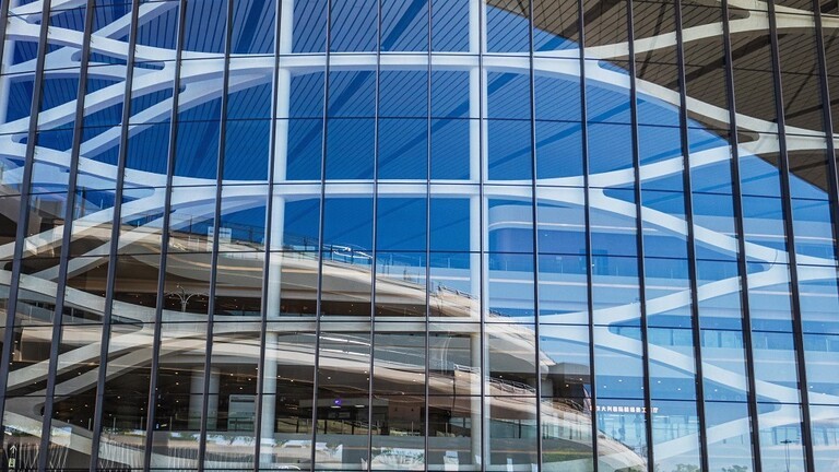 رجل صيني يعيش في مطار بكين منذ 14 عاما