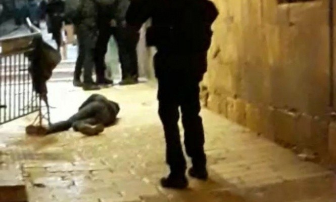 حماس تُعقب على عملية طعن نفذها شاب قرب باب حطة في المسجد الأقصى