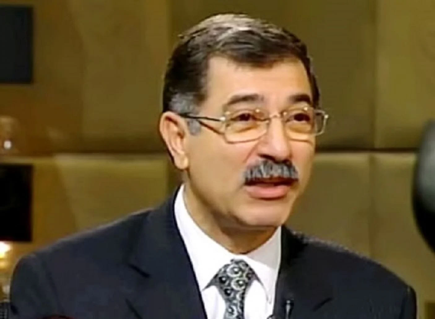 محكمة قطرية تقرر إغلاق حسابات وقناة علاء صادق وتغريمه 15 ألف ريال لصالح هيثم فاروق