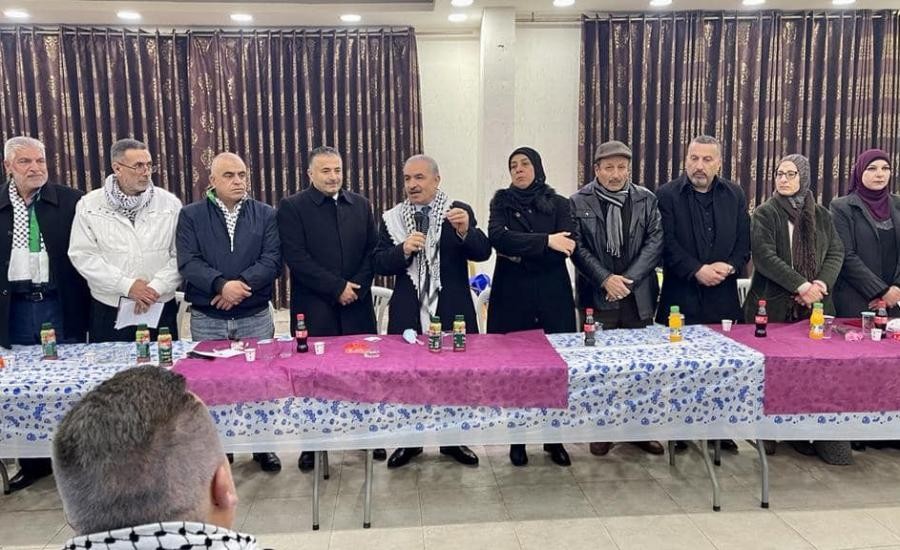 اشتية يُجري جولة تفقدية لمراكز القوائم الانتخابية في رام الله وبيتونيا
