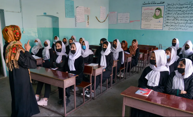 حركة طالبان تُقرر إغلاق المدارس الثانوية للبنات
