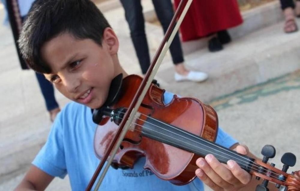 وقفة إسناد للأسير الطفل أثال العزة أمام سجن "عوفر"