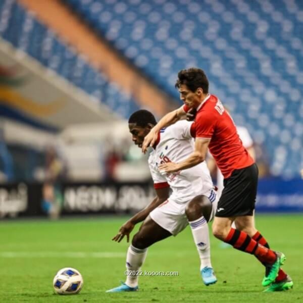 بالصور: الشارقة يُنهي مشواره الآسيوي بالخسارة من الاستقلال