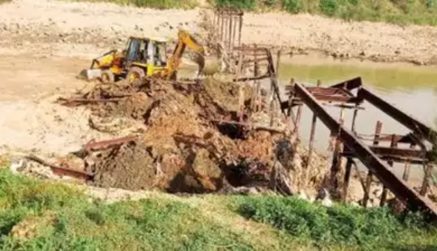 لصوص يسرقون جسرا معدنيا يزن 500 طن في الهند