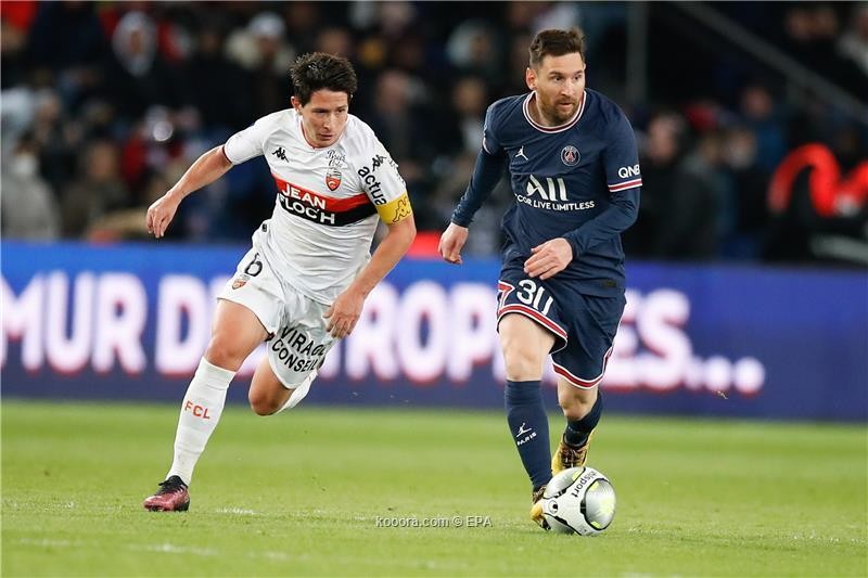 هاتريك استثنائي لميسي في الدوري الفرنسي