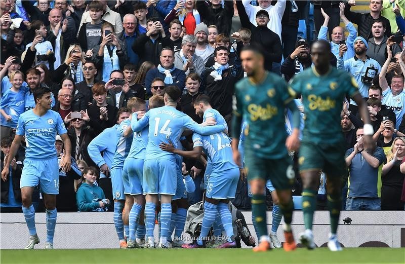 بالصور.. سوبر جيسوس يقود مانشستر سيتي لدهس واتفورد