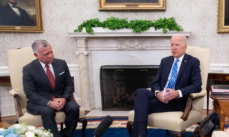 تفاصيل اتصال هاتفي بين العاهل الأردني والرئيس الأمريكي بشأن القدس