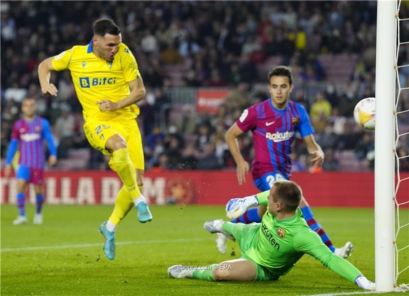 بالصور.. قادش يوقف سلسلة انتصارات برشلونة بهدف غالٍ