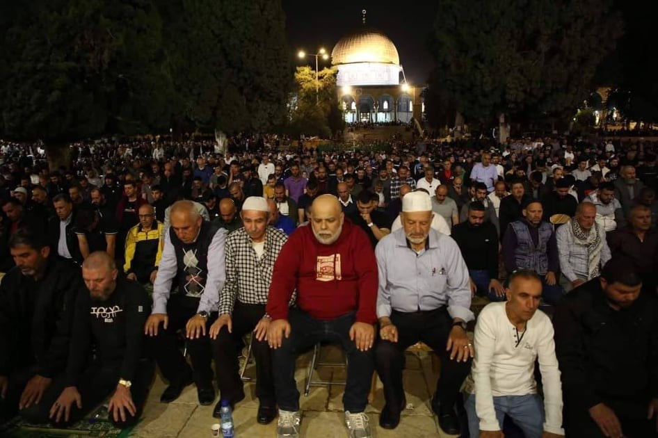 رغم القيود المشددة من الاحتلال