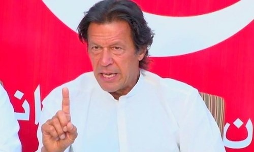 محكمة باكستانية تنظر اليوم في تصريحات سابقة أدلى بها عمران خان بشأن القضاء