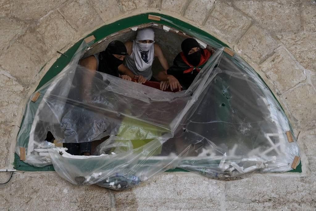 إدانات فلسطينية لاقتحام جيش الاحتلال باحات الأقصى والاعتداء على المصلين