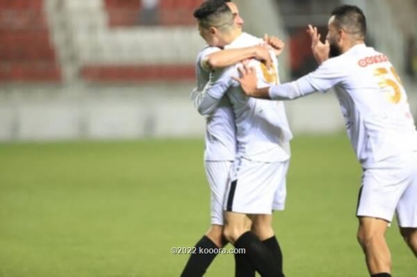 بالصور: شباب الخليل يحتفظ بلقب الدوري