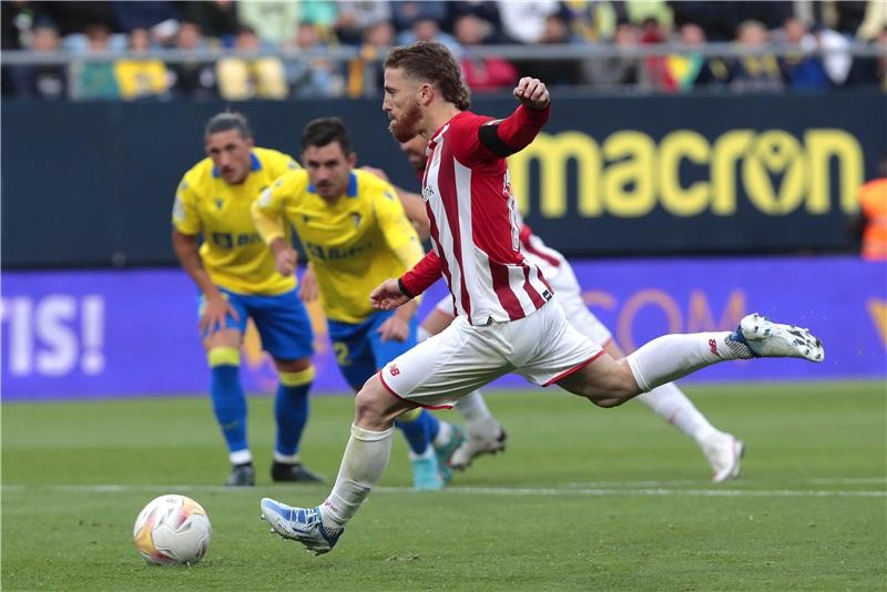 بالصور : بيلباو يفسد احتفالات قادش في عقر داره