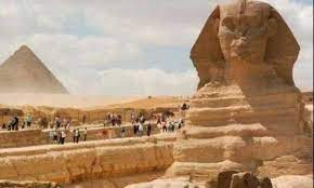 الشباب يسخرون من شائعة أبو الهول: سعد زغلول رمى طربوشه وتمثال الحرية بمايوه