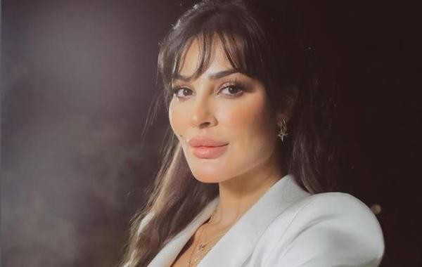نادين نسيب نجيم تنشر صوراً نادرة لإبنتها.. والجمهور يتفاعل مع جمالها