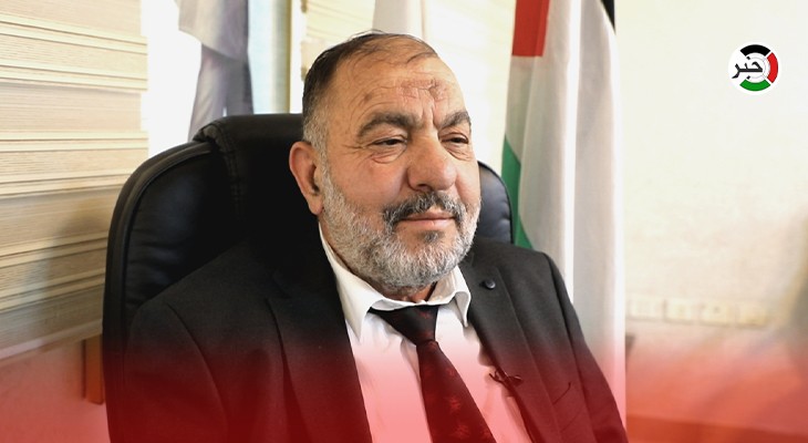رئيس بلدية الخليل لـ"خبر": قرار فصلنا جاء بتوصية من "صبية أغرار" ولا يساوي الحبر الذي كُتب به