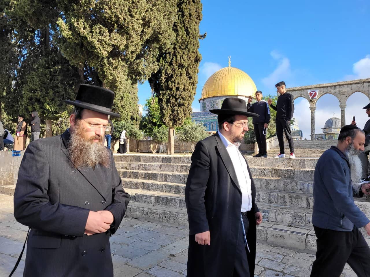 إعلامي مصري يدعو لطرد سفراء "إسرائيل" من العواصم العربية