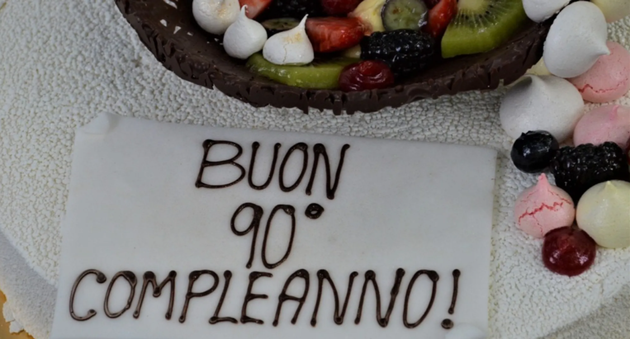 بعد 77 عاما...جنود أمريكيون يعيدون كعكة تعود للحرب العالمية الثانية لصاحبتها