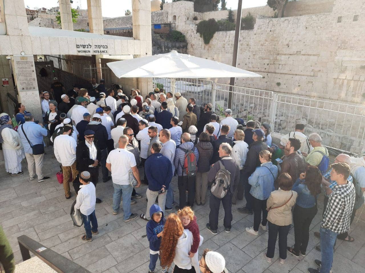 تشديد الإجراءات على الفلسطينيين