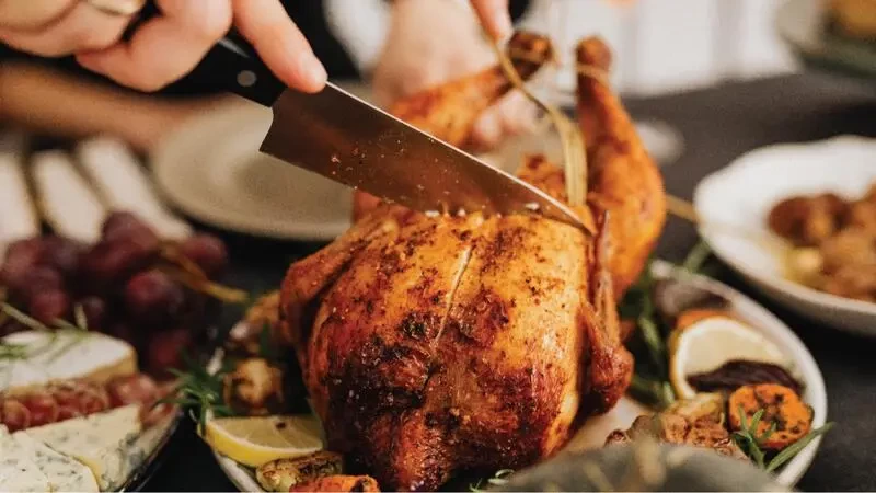 بالفيديو: طريقة عمل دجاج مشوي على الطريقة الألمانية