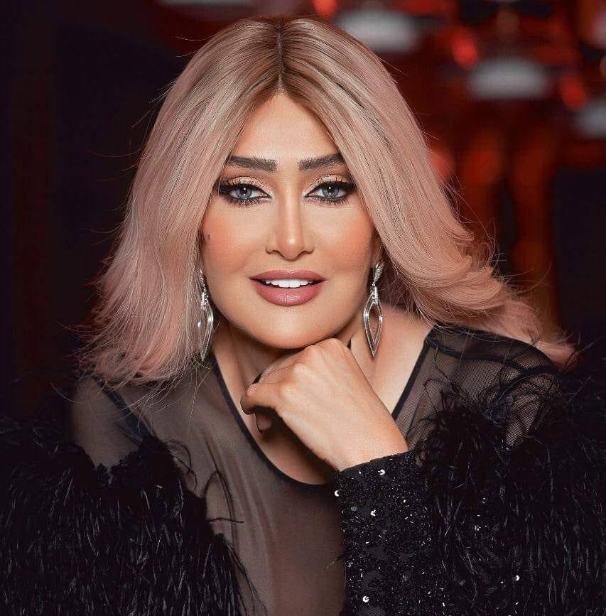 شاهد: صورة للنجمة غادة عبد الرازق تعرضها للانتقاد: عملاقة!