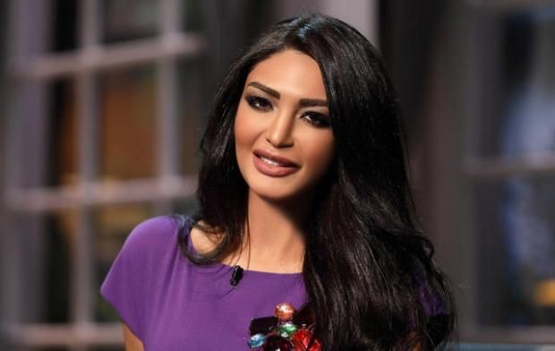 سالي عبد السلام تتعرض للتحرش في محطة بنزين