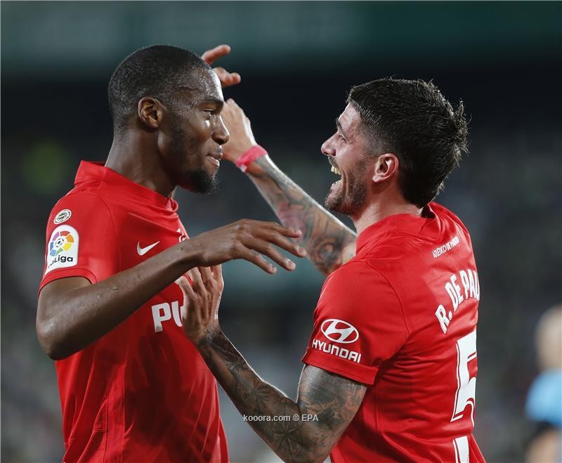 بالصور : أتلتيكو مدريد يفوز على إلتشي بثنائية كونيا ورودريجو