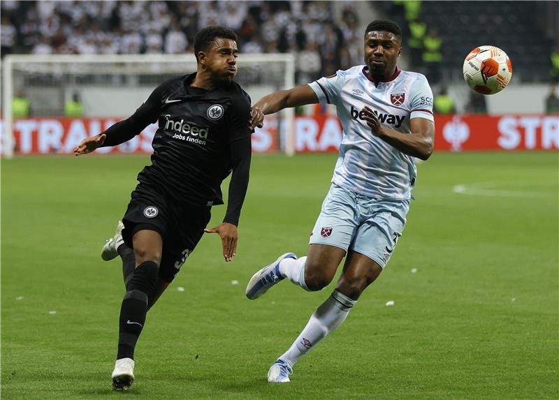 بالصور : فرانكفورت يبلغ نهائي الدوري الأوروبي من بوابة وست هام