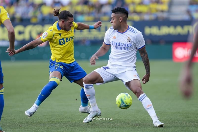 بالصور: ريال مدريد يسمح لقادش بتعزيز حلم البقاء