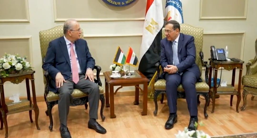 مستشار الرئيس للشؤون الاقتصادية يلتقي وزير البترول المصري لبحث سبل التعاون المشترك