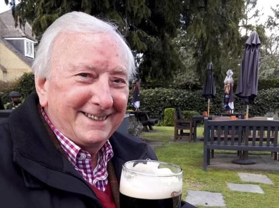 بريطاني يعود إلى العمل بعمر 78 عاماً؛ لعجزه عن دفع الفواتير