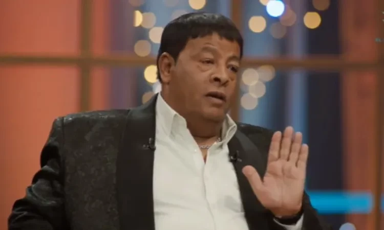 عبد الباسط حمودة يناشد هاني شاكر: وحياة تربة بنتك ما تستقيل