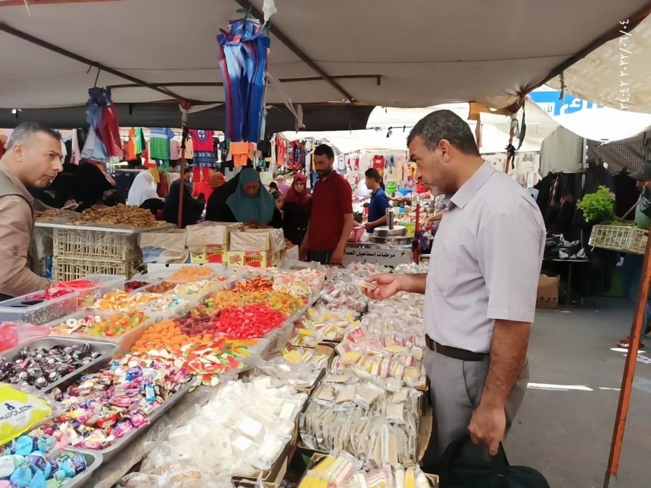 لرفع الأسعار واحتكار السلع