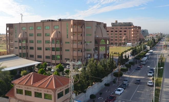 جامعة فلسطين بغزة تُصدر بيانًا بشأن احتجاز رئيسها الدكتور سالم صبّاح