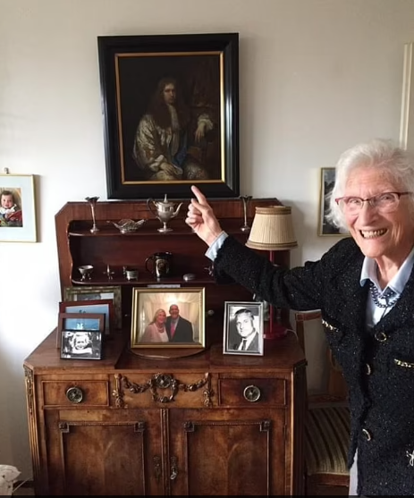 هولندية تستعيد لوحة والدها المسروقة فى الحرب العالمية الثانية بعد 78 عامًا